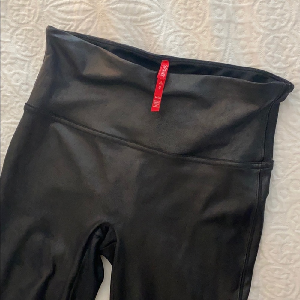 Spanx Faux leather leggings - size M